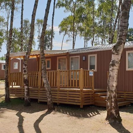 Mobil Homes Xxl2 4 Chambres - Camping Le Ranch Des Volcans Châtel-Guyon Exteriér fotografie