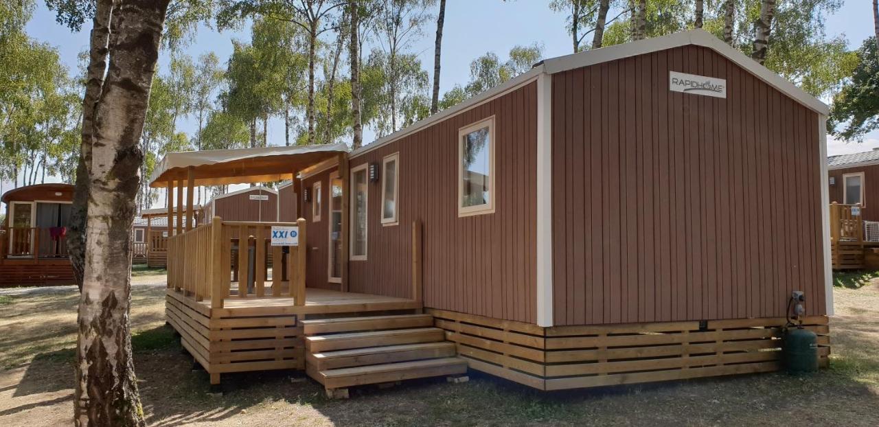 Mobil Homes Xxl2 4 Chambres - Camping Le Ranch Des Volcans Châtel-Guyon Exteriér fotografie